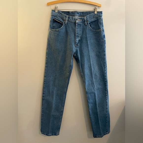 Vintage Wrangler Medium Wash Straight Leg Jeans - Picture 1 of 6